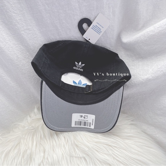 NWT Adidas Women Originals Relaxed Strap Back Hat Cap Black White - Picture 2 of 7